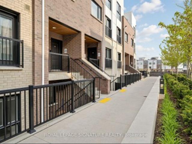 Townhouse for sale in Oakville, Ontario