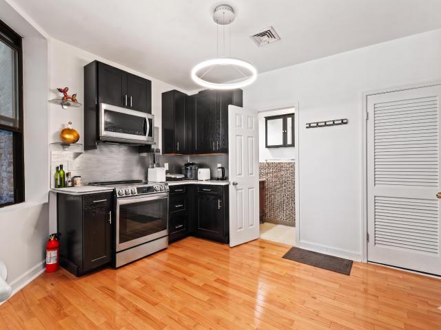 Condo for sale in Hudson, New Jersey