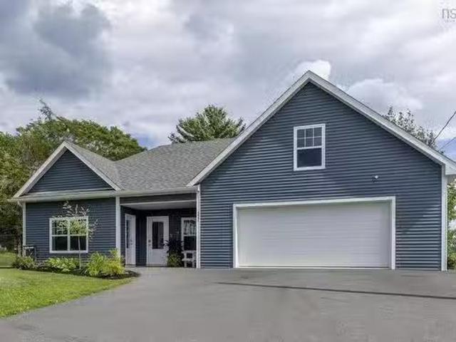 House for sale in Lunenburg, Nova Scotia
