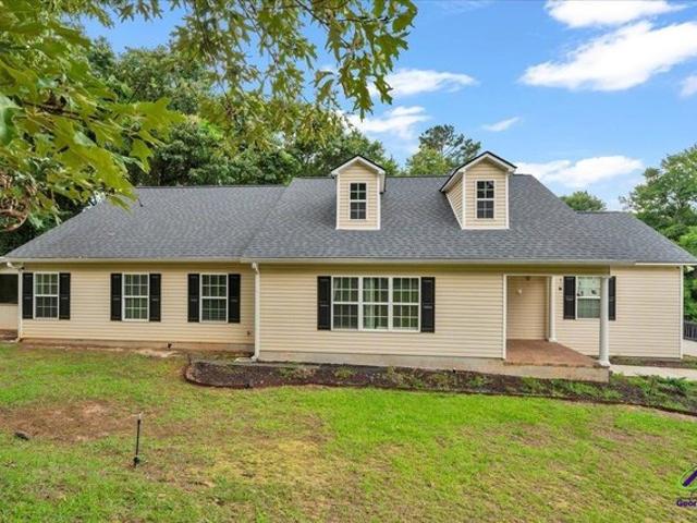 House for sale in Kathleen, Georgia
