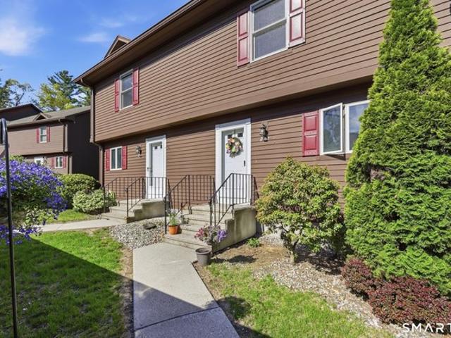 Townhouse for sale in Enfield, Connecticut