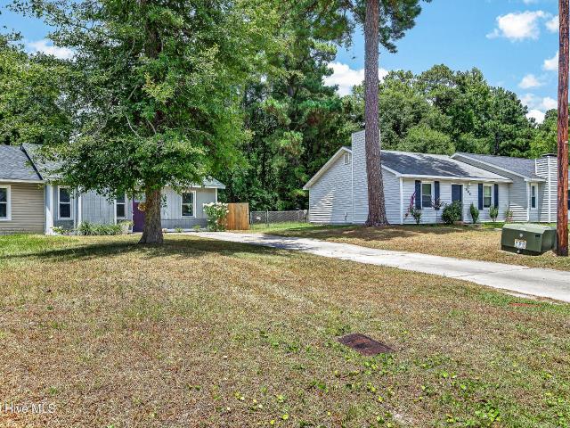 Townhouse for sale in Jacksonville, North Carolina