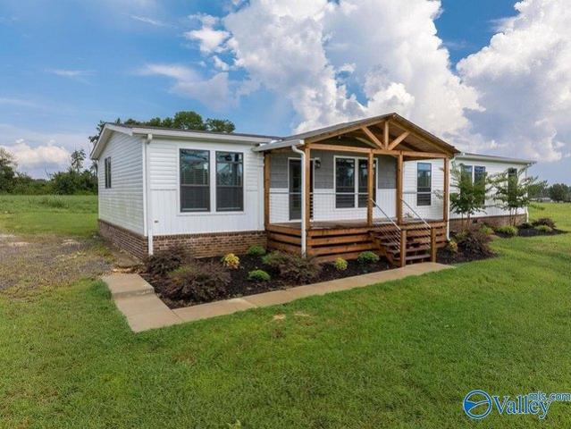 House for sale in Henagar, Alabama