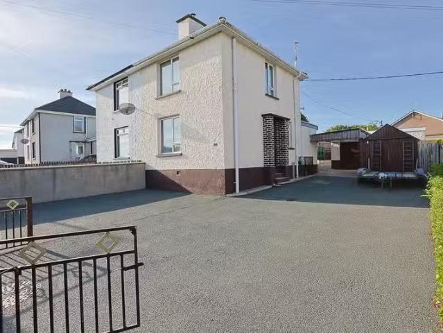 House for sale in Carrickmacross, Ulster