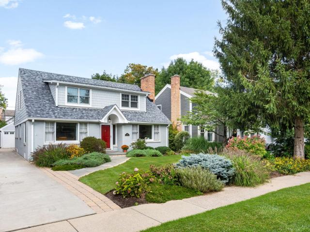 House for sale in Lake Bluff, Illinois