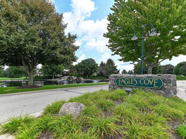 Condo for sale in North Prairie, Wisconsin
