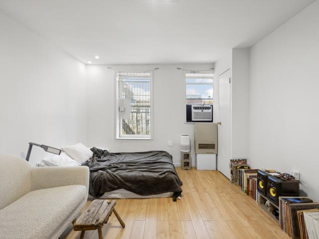 Property for rent in Arverne, New York