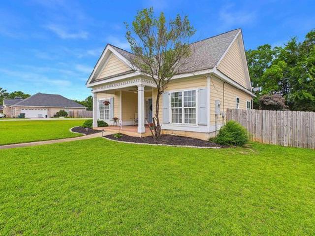 House for sale in Bonaire, Georgia