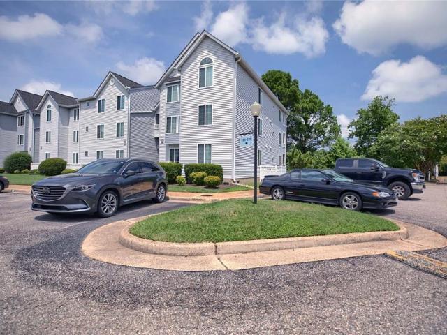 Condo for sale in Hampton