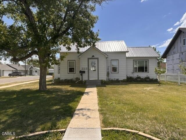 House for sale in Plentywood, Montana