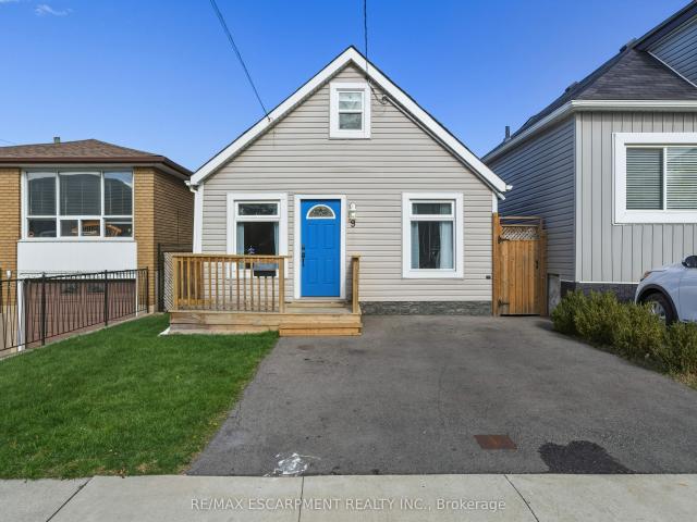 House for sale in Ancaster, Ontario