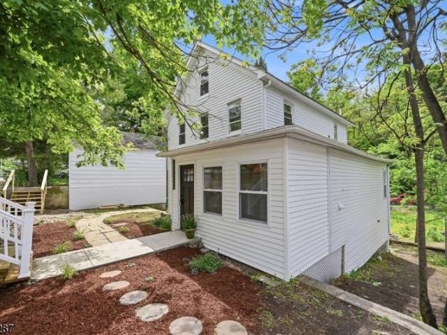 House for sale in Newton, New Jersey