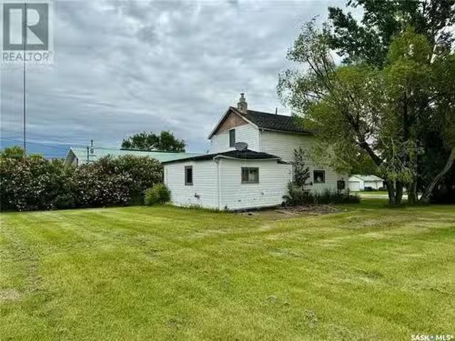 House for sale in Earl Grey, Saskatchewan