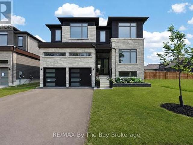 House for sale in Wasaga Beach, Ontario