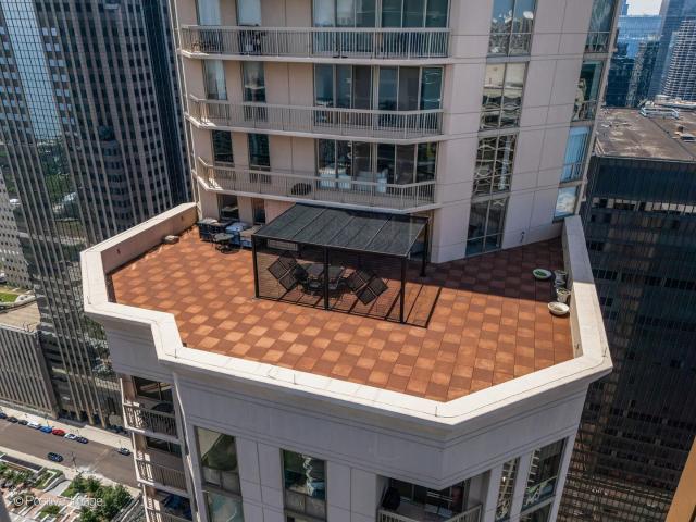 Condo for sale in Chicago Park, Illinois
