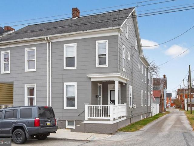 Townhouse for sale in Hanover, Pennsylvania