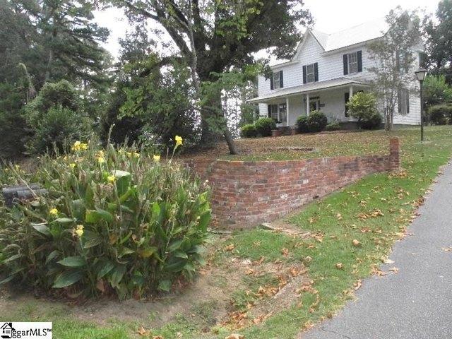 House for sale in Hodges, South Carolina