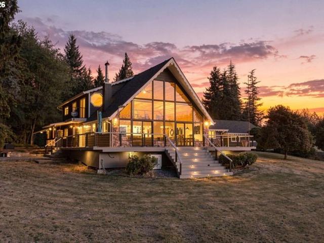 House for sale in Longview, Washington