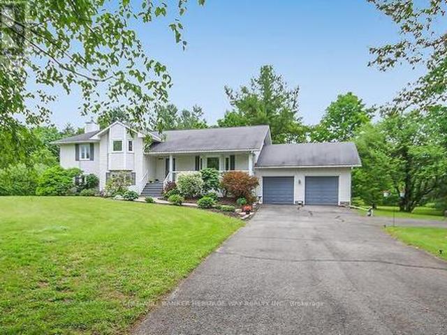 House for sale in Ontario
