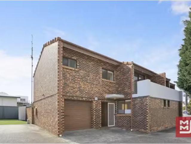 Condo for rent in Wollongong West, New South Wales