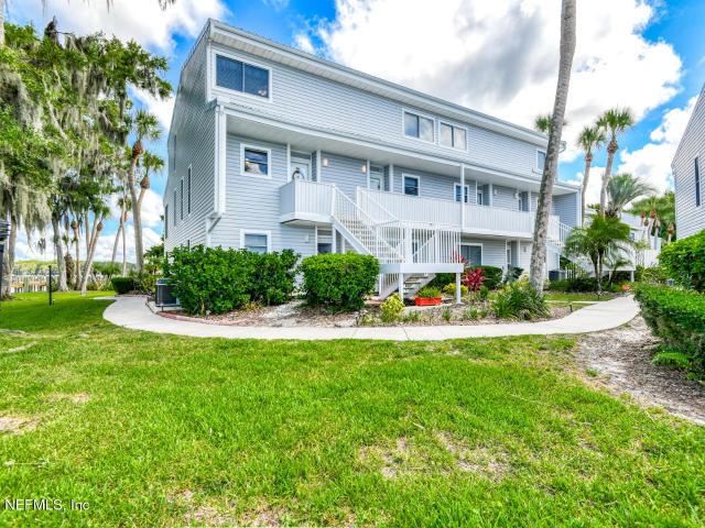 Property for sale in Satsuma, Florida