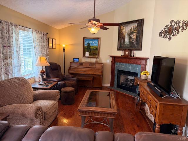 House for sale in Gladys, Campbell County