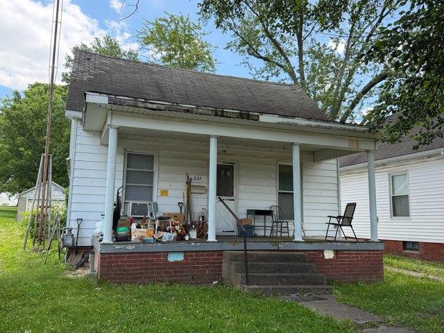 House for sale in Albion, Illinois
