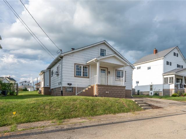 House for sale in Mount Pleasant, Pennsylvania