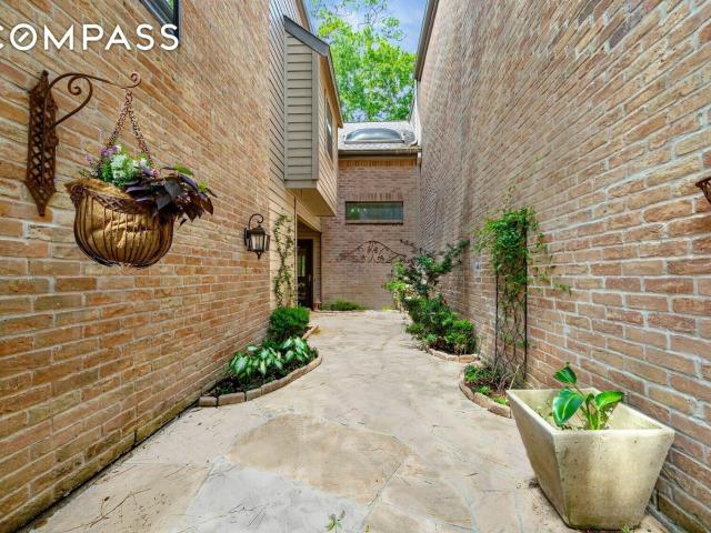 Townhouse for sale in Houston