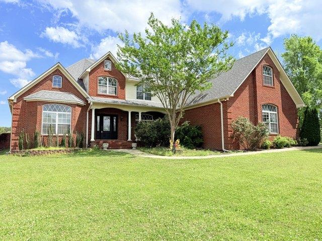 House for sale in Mooreville, Mississippi
