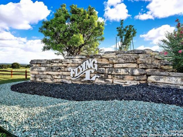 House for sale in Bandera