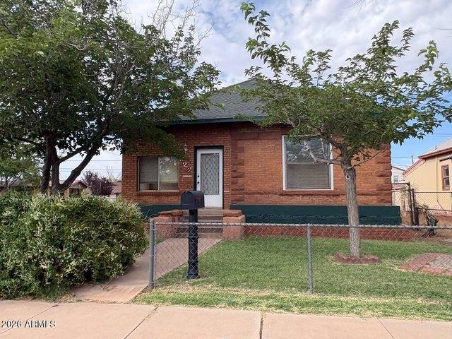 House for sale in Navajo, Arizona