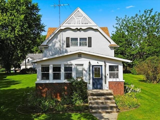 House for sale in Chadwick, Illinois