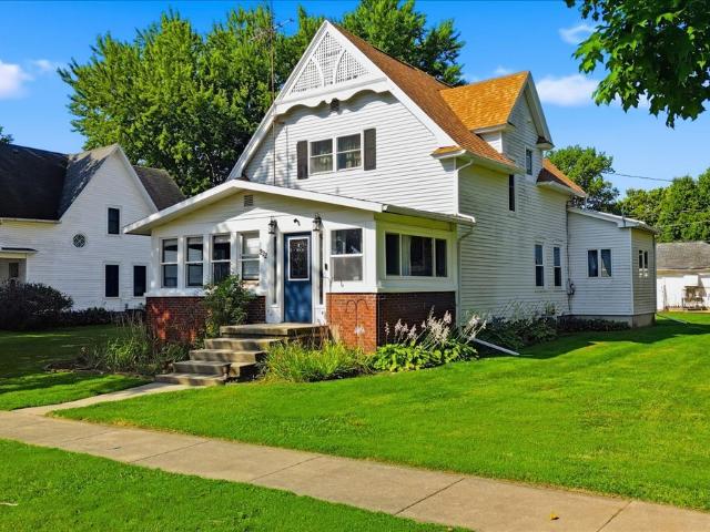 House for sale in Chadwick, Illinois
