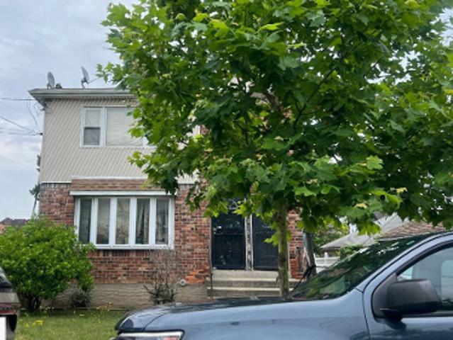 House for sale in Queens, Arverne