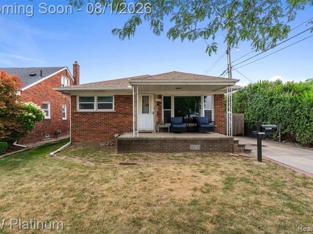 House for sale in Saint Clair Shores, Michigan