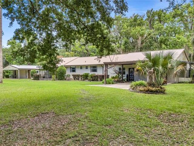 House for sale in Astor, Florida