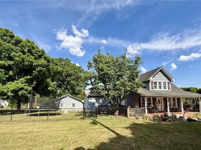 House for sale in Millers Creek, North Carolina