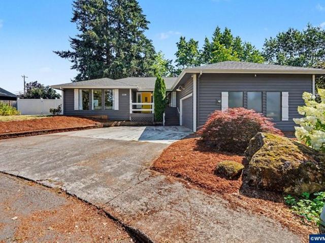 House for sale in Oregonia