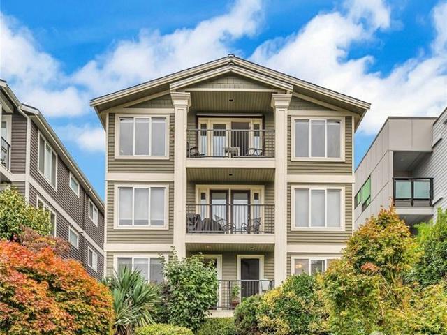 Townhouse for sale in Seattle, Washington