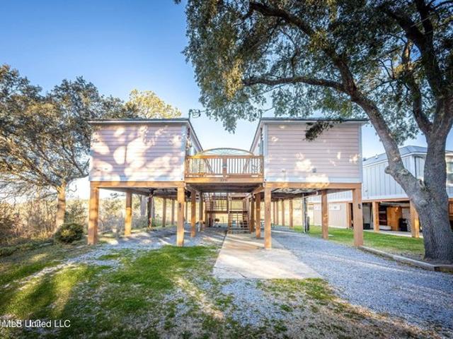 Townhouse for sale in Ocean Springs, Mississippi