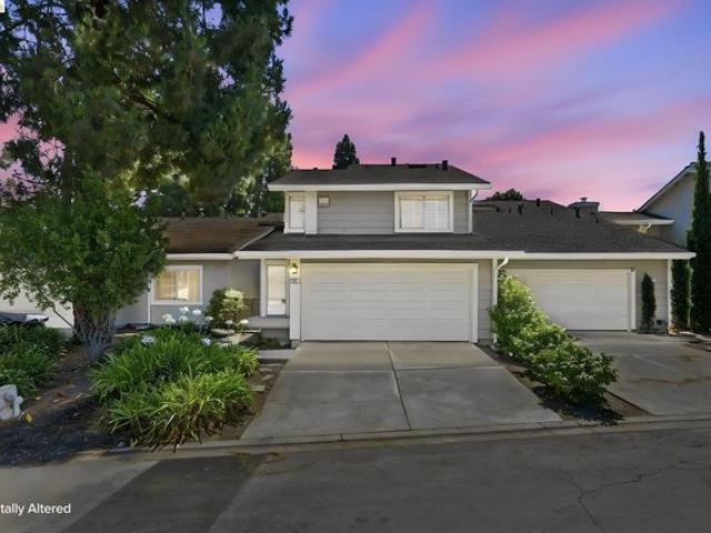 Townhouse for sale in San Leandro, Alameda County