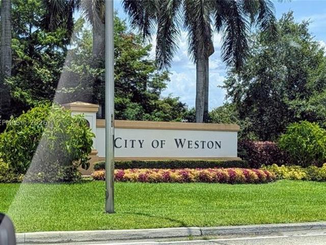 Townhouse for sale in Weston, Broward County