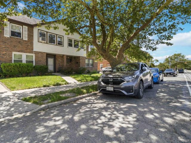 House for sale in Queens, Arverne