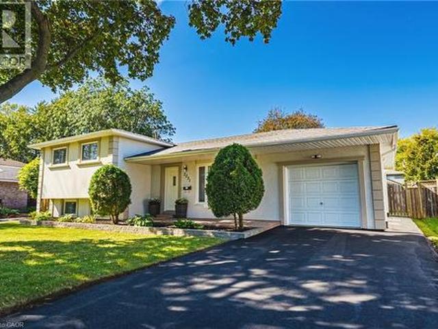 House for sale in Oakville, Golden Horseshoe