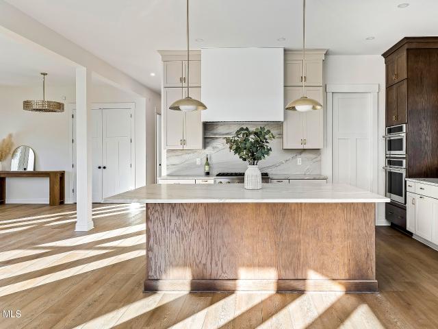 House for sale in Windsor Estates, Town of Niskayuna