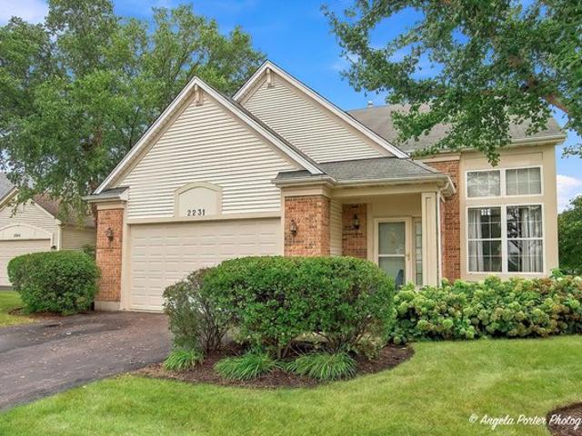 House for sale in Carillon North, Grayslake