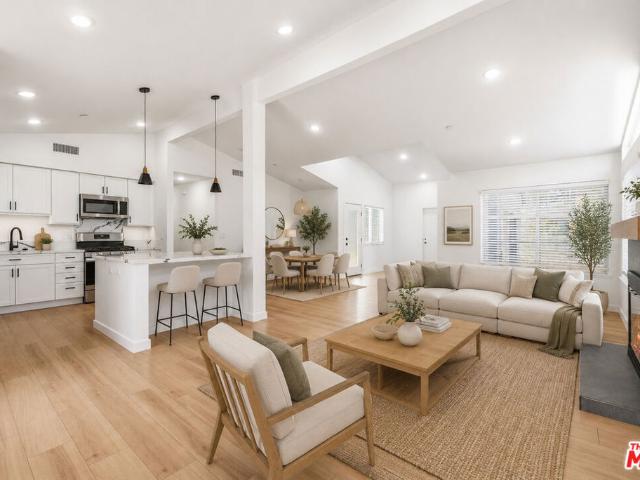 House for sale in Chatsworth Neighborhood Council District, Canoga Park