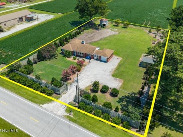 House for sale in Oriental, North Carolina