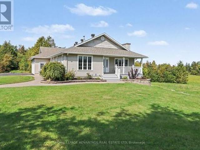 House for sale in Ontario